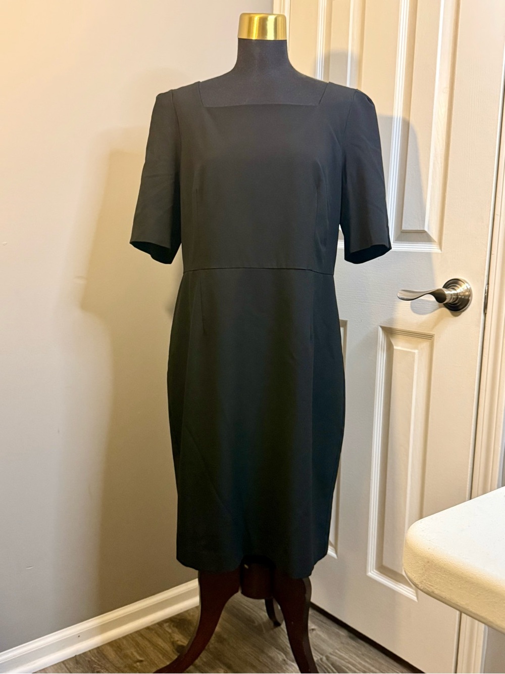 Ann Taylor Women’s Black Sheath Dress 14 Half Sleeve Square Neck Career Office